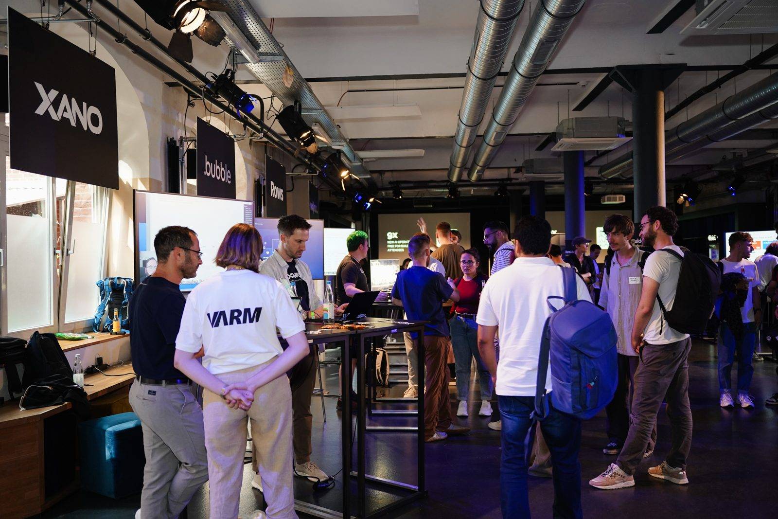 Networking at the partner stands