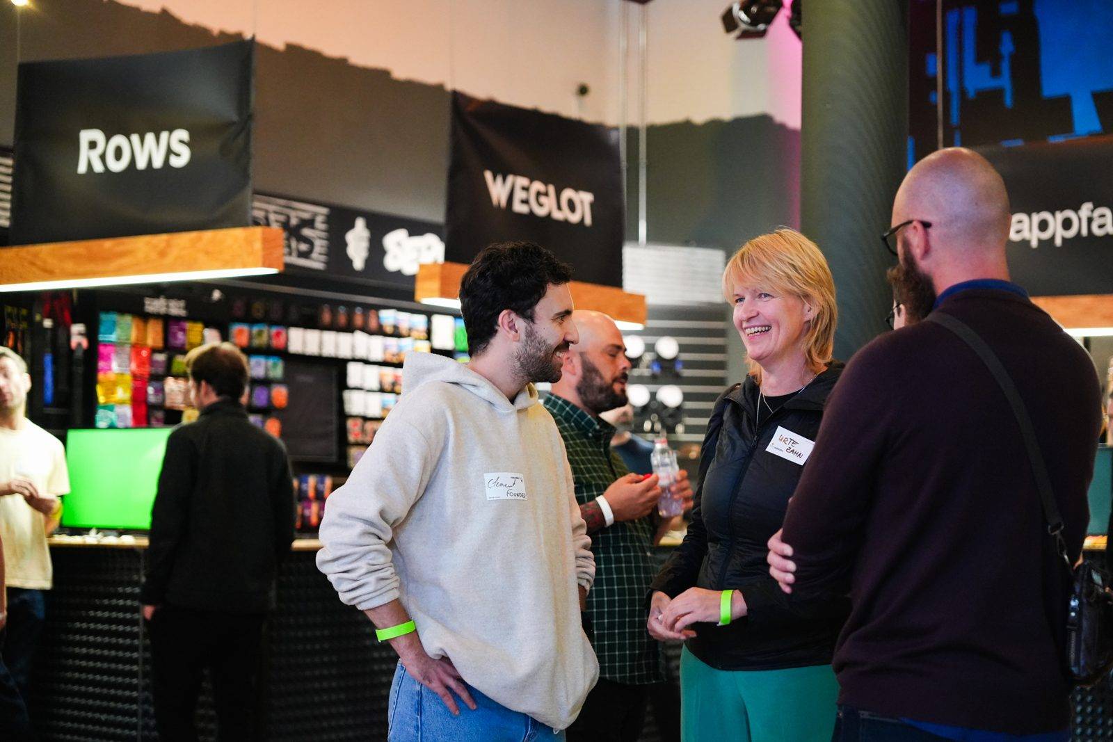 Networking at the partner stands